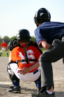  Try to help young umpires  
